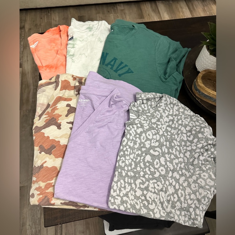 Old Navy Women’s Shirts